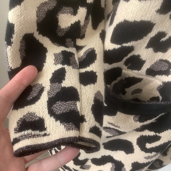 Chico's Leopard Print Open Cardigan Sweater Pockets Size2 - Picture 7 of 16